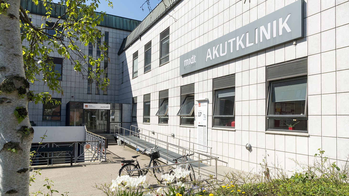 Indgang til Akutklinikken i Grenaa